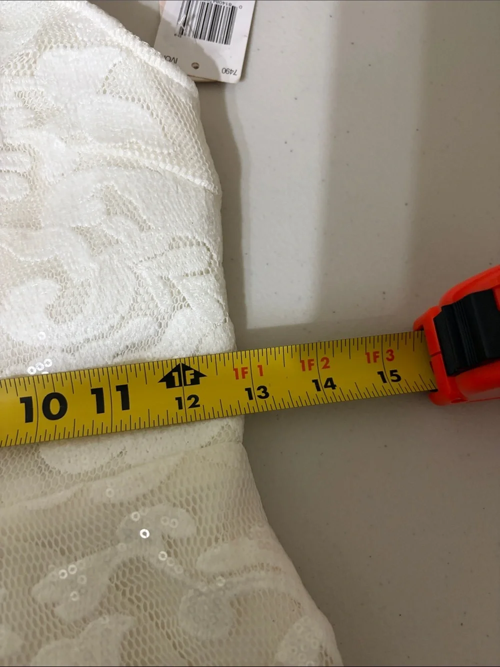 Beautiful white GB Dress size xs. Never wore with tags.‎